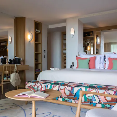 La Reserve - Hotel, And 5*