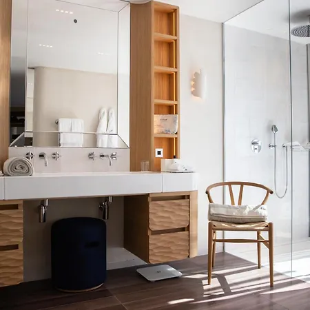 La Reserve - Hotel, And Hotel 5*