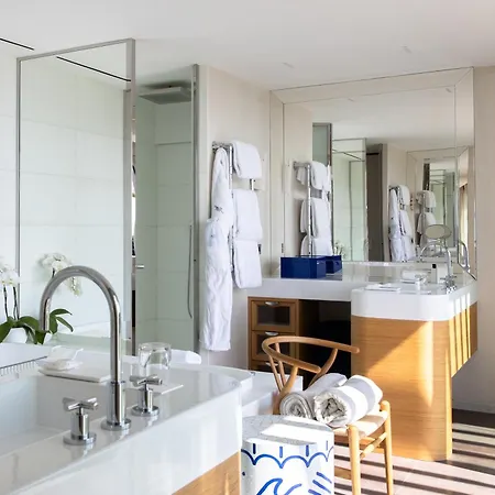 La Reserve - Hotel, And Hotel 5*