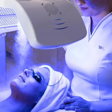 Hotel La Reserve - Hotel, And